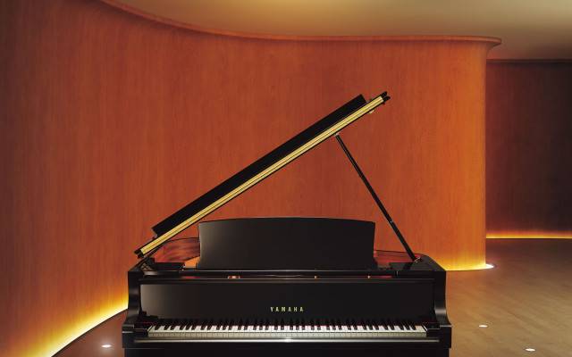 Grand Pianos